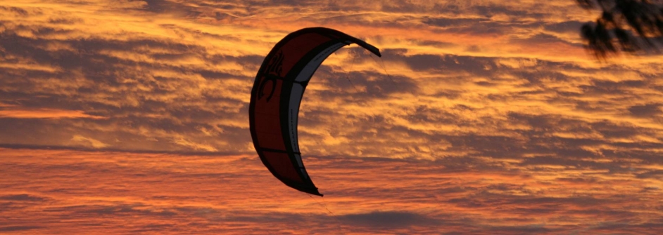 Mauricio kitesurf puesta de sol